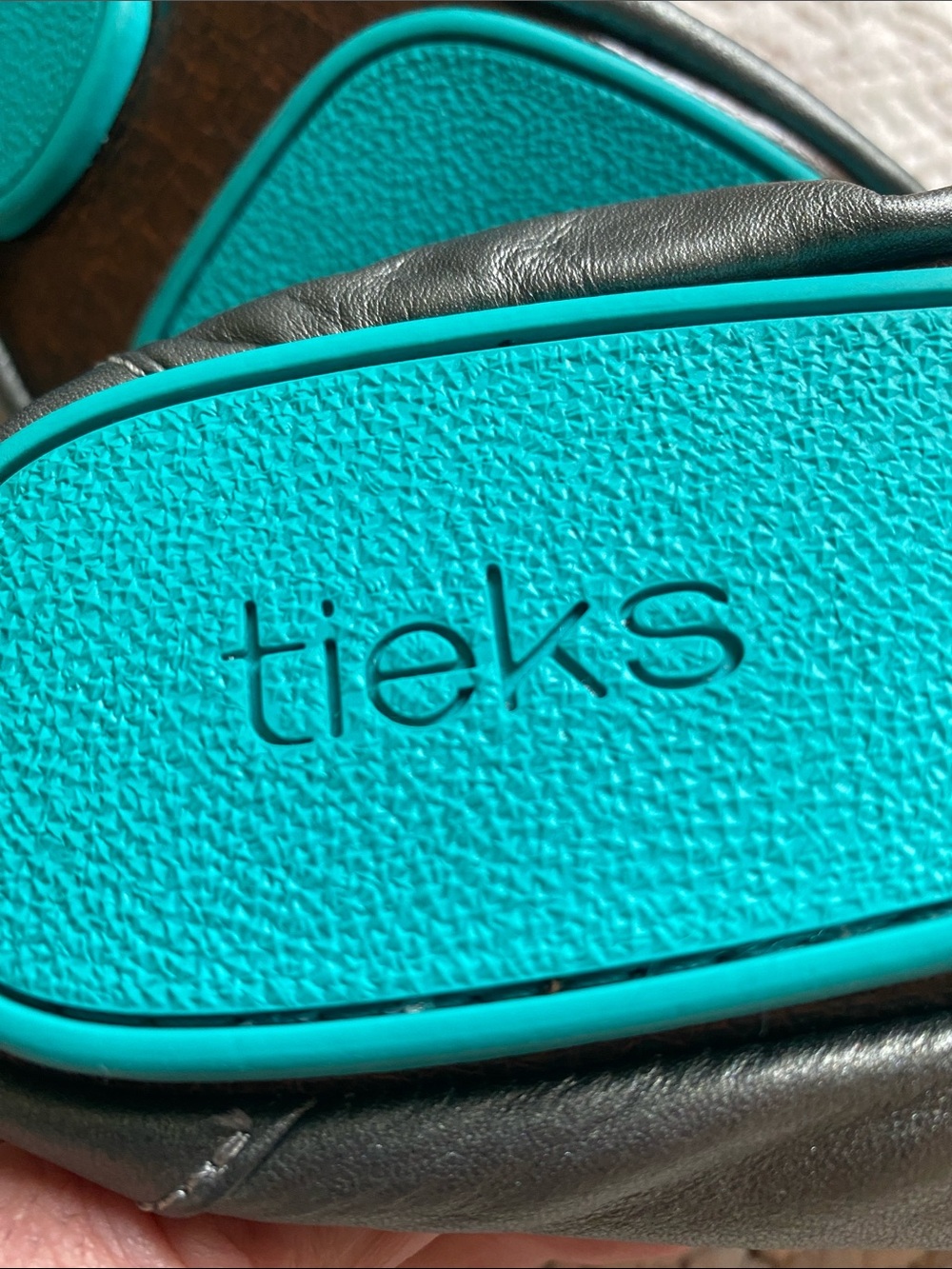 Tieks METALLIC PEWTER Size 7 Foldable Ballet Flats Leather used once - Picture 3 of 14